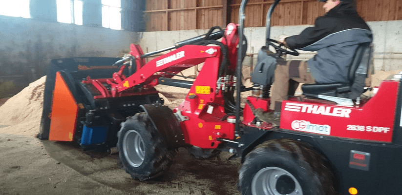 Manutention - Pince balle - Godet pailleur de logettes BEDDING MASTER