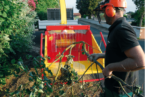 Matériel forestier - Broyeurs de végétaux - Broyeur de branches thermique VEGETOR sur châssis routier