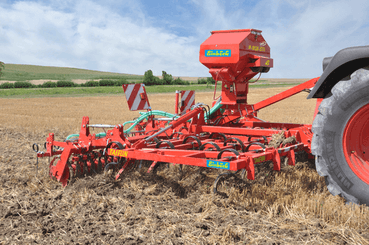 Travail du sol - Scalpeur - Scalpeur TAIFUN et semoir P BOX STI