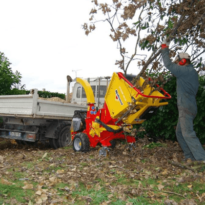 Matériel forestier - Broyeur de branches - Broyeur de branches autotracté VEGETOR DA
